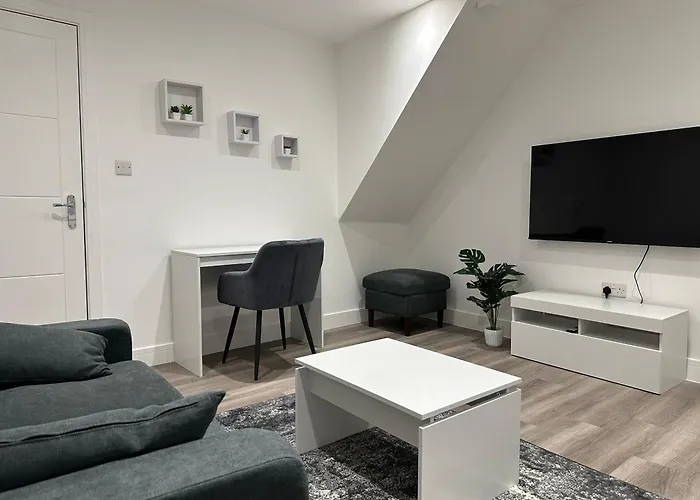 Modern Apartment In Luton Town Centre