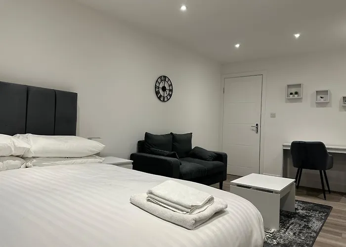 Modern Apartment In Luton Town Centre