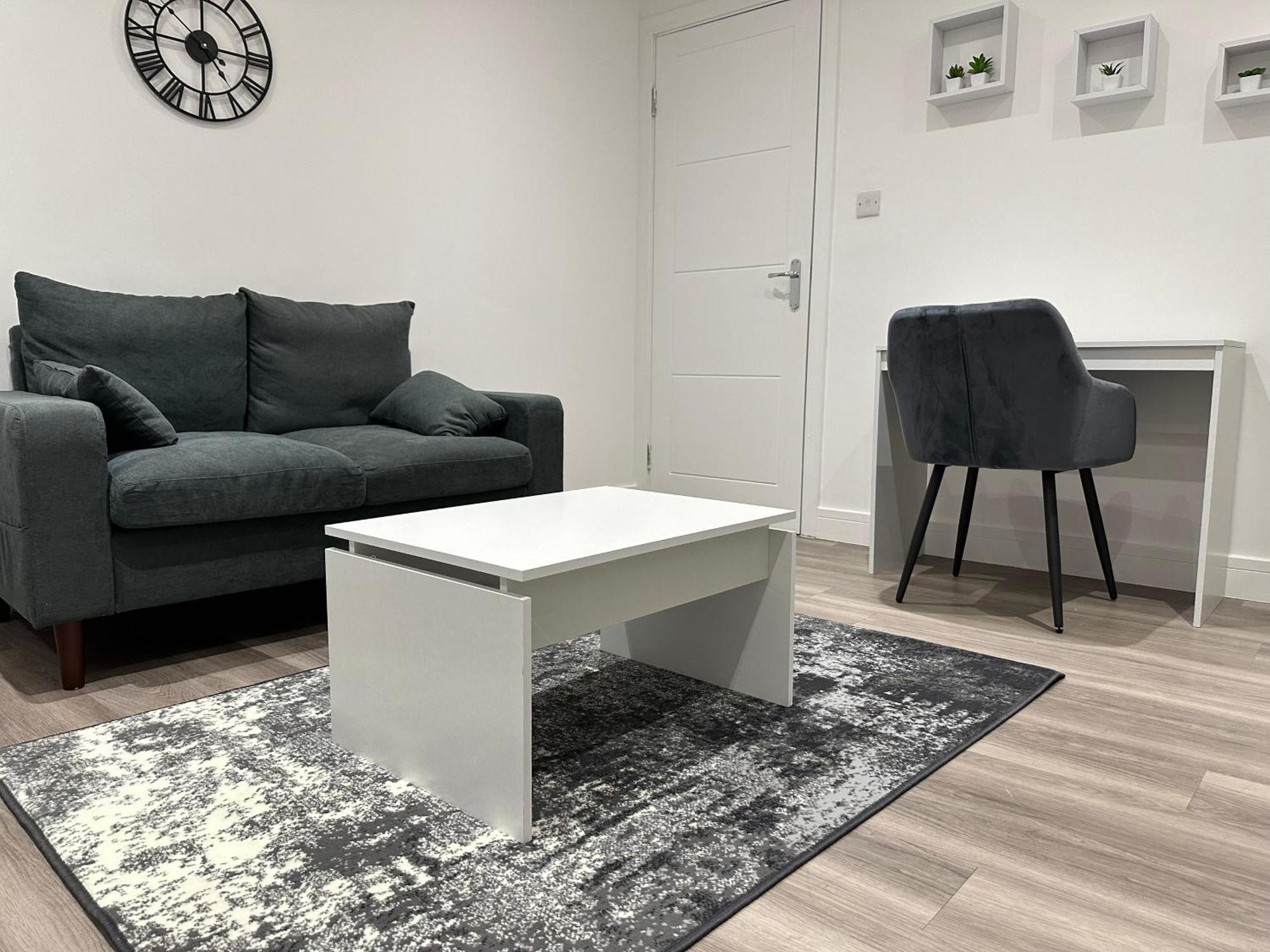 Modern In Luton Town Centre *